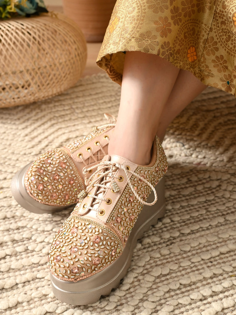 Heleey Elegant Hand-Embroidered Bridal Sneakers