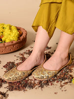 Load image into Gallery viewer, Heleey GOLDEN EMBELLISHED ROUND-TOE JUTTIS