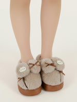 Load image into Gallery viewer, Heleey Creamy Kitty Bow Plush Slippers