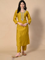Load image into Gallery viewer, Heleey GOLDEN EMBROIDERED PUNJABI JUTTI